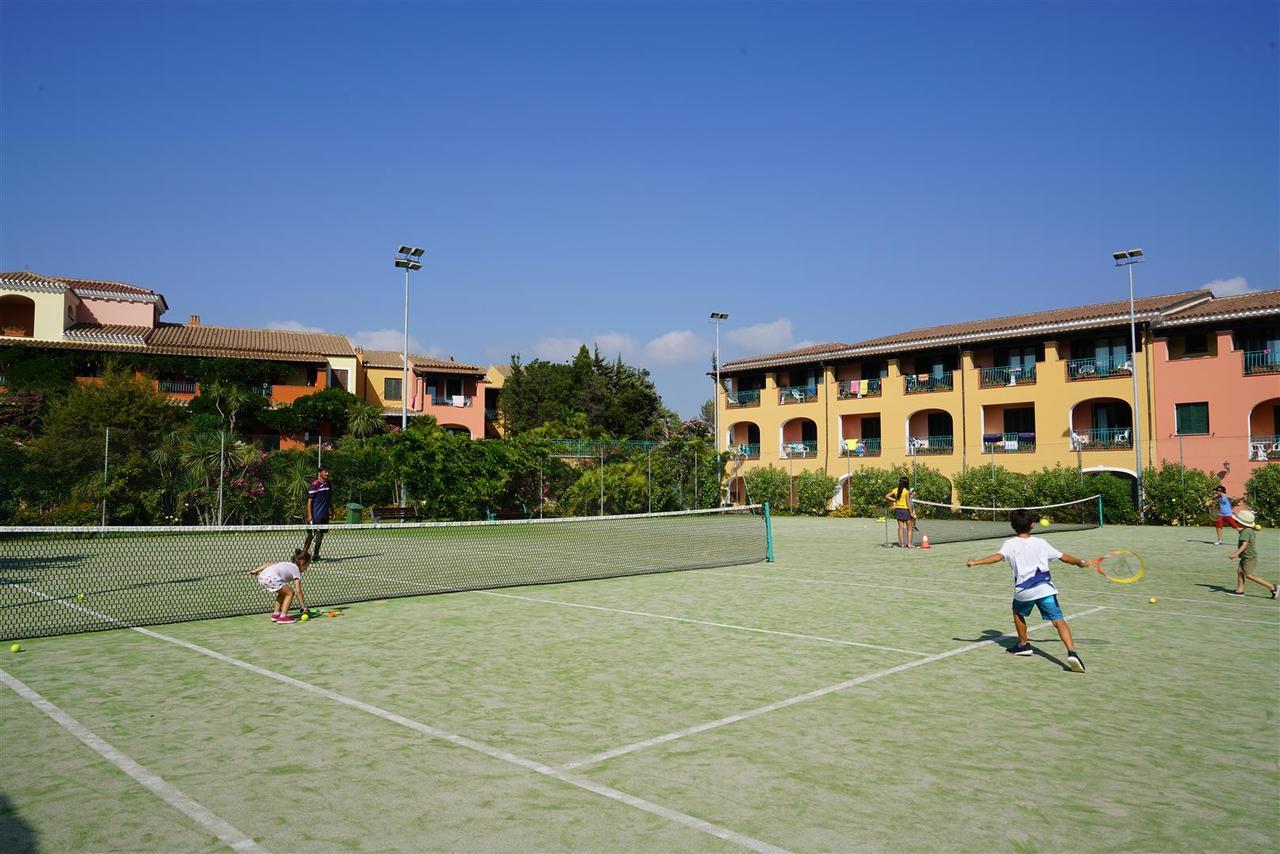 Nicolaus Club Torre Moresca 오로세 외부 사진