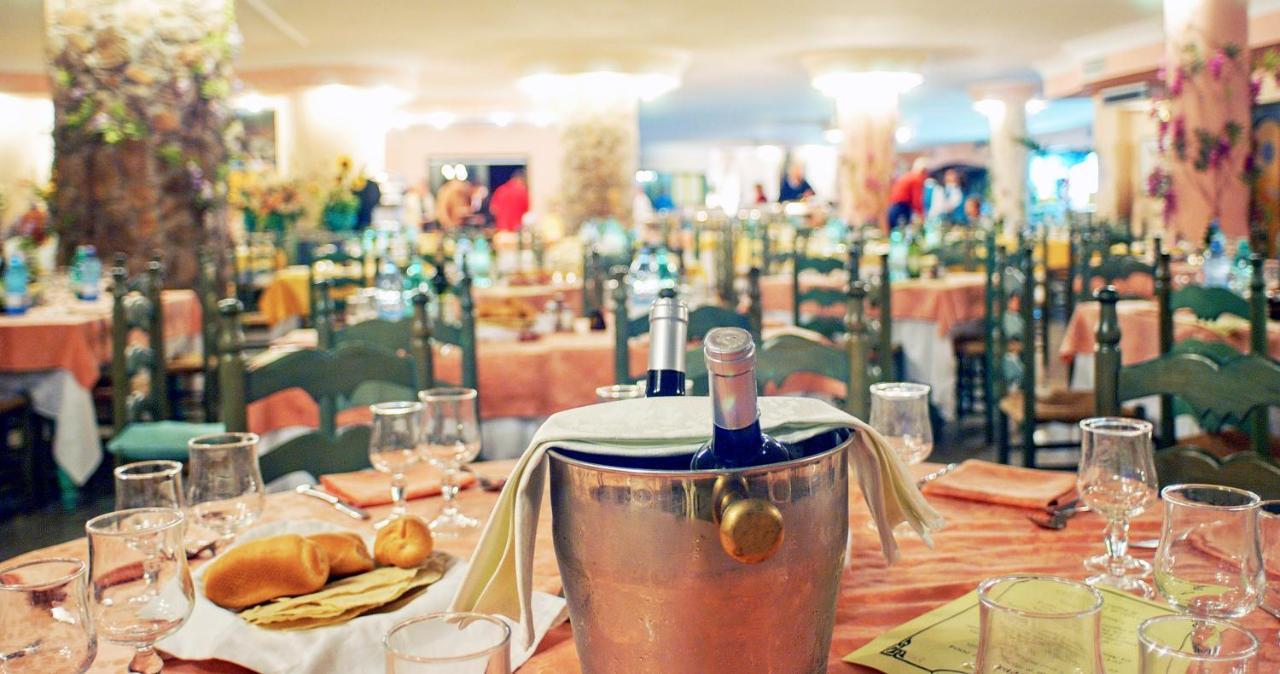Nicolaus Club Torre Moresca 오로세 외부 사진